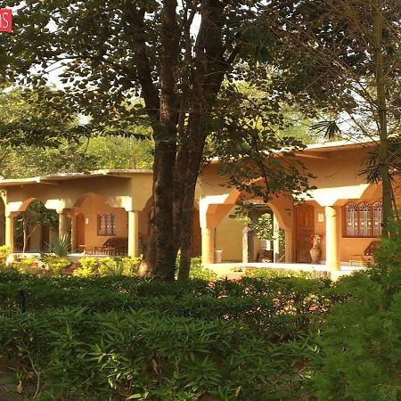 Adb Rooms Ashoka Resort Tāla Exteriér fotografie