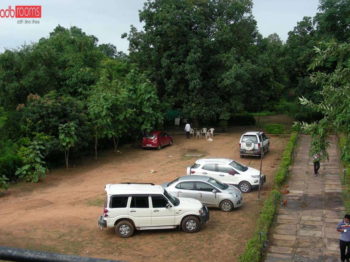 Adb Rooms Ashoka Resort Tāla Exteriér fotografie